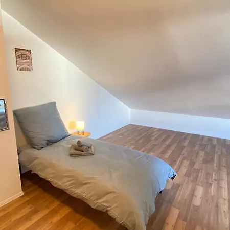 K41 I Ruhiges Haus Mit Garten Fuer 8 Personen I Naehe Messe & A81 Stuttgart Appartamento Ehningen