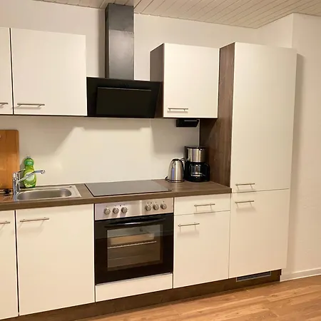 شقة K41 Business Haus Mit Garten Nahe Stuttgart Messe & A81 - 5 Schlafzimmer - 8 Einzelbetten - Ideal Fuer Teams & Monteure *