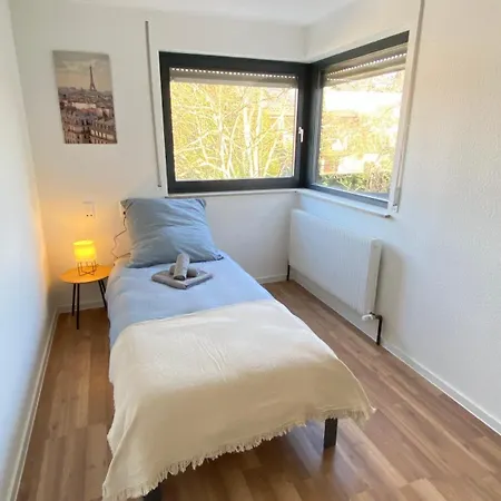 K41 I Ruhiges Haus Mit Garten Fuer 8 Personen I Naehe Messe & A81 Stuttgart *